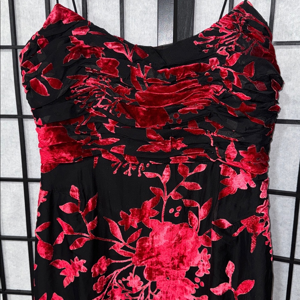 Hutch Tylia Floral Velvet Midi Dress size 14 - Picture 6 of 10